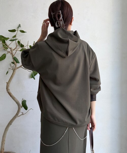 DouDou(ドゥドゥ)の「【WEB限定】ランタンスリーブフーディー+タイトスカートセット(セットアップ・レディース・カーキ/ブラック/アイボリー/キャメル・FREE)」の8枚目の写真