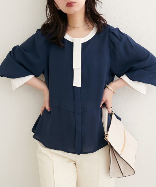natural couture(ナチュラルクチュール)の「配色ボウタイペプラムブラウス(シャツ/ブラウス・レディース・ネイビー/ブラウン/ホワイト系その他/ベージュ系その他/グレー・FREE)」の5枚目の写真