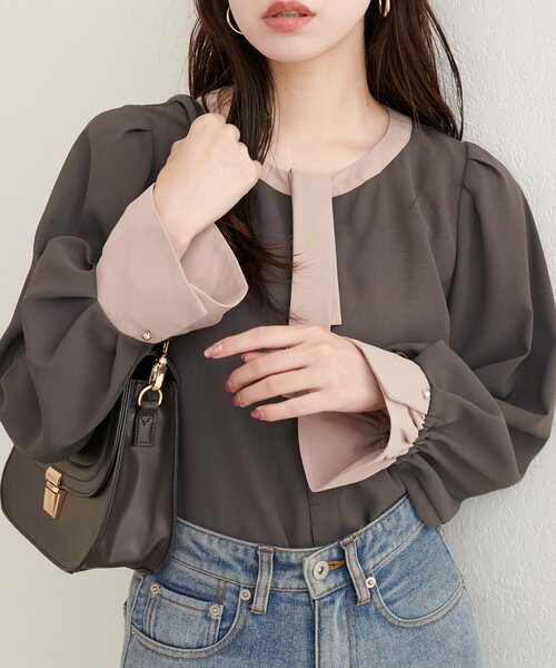 natural couture(ナチュラルクチュール)の「配色ボウタイペプラムブラウス(シャツ/ブラウス・レディース・ネイビー/ブラウン/ホワイト系その他/ベージュ系その他/グレー・FREE)」の1枚目の写真