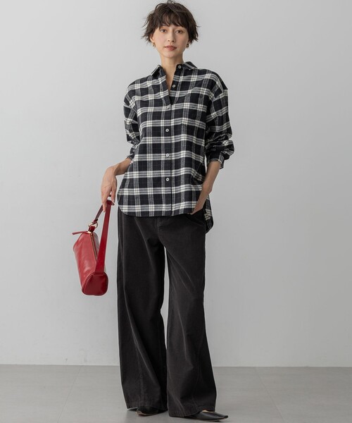 23区(ニジュウサンク)の「コットン コーデュロイ ワイド パンツ(その他パンツ・レディース・ホワイト系/ライトグレー系/ダルブルー系/グレー系・36/38/40)」の12枚目の写真