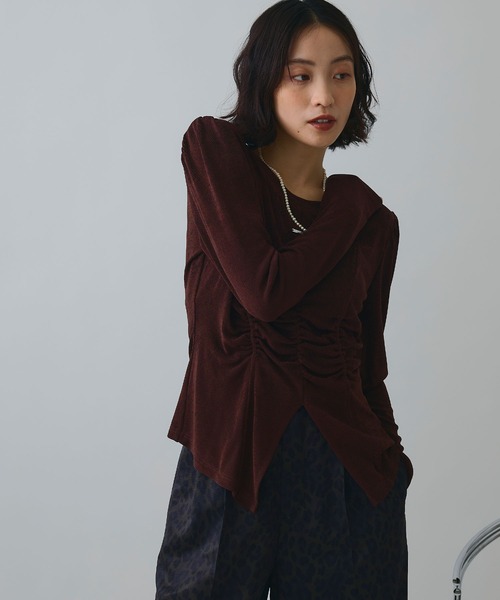 ELLEgirl（エルガール）の「フロントスリットシャーリングデザイントップス【ELLEgirl/エルガール】（Tシャツ/カットソー・レディース・ブラウン/レッド・FREE）」の19枚目の写真