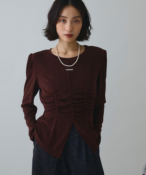 ELLEgirl（エルガール）の「フロントスリットシャーリングデザイントップス【ELLEgirl/エルガール】（Tシャツ/カットソー・レディース・ブラウン/レッド・FREE）」の16枚目の写真