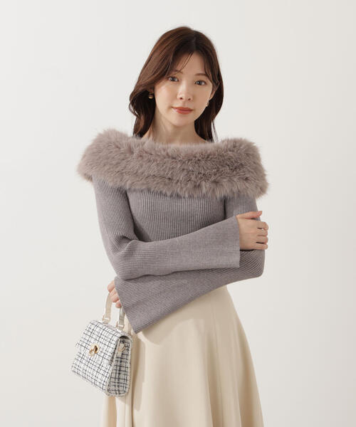 PROPORTION BODY DRESSING(プロポーションボディドレッシング)の「フェイクファー付きオフショルニット / 1215270010(ニット/セーター・レディース・グレー/オフホワイト/ブラウン系その他・FREE)」の6枚目の写真