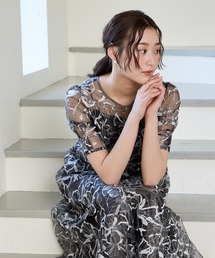 AIMER（エメ）の「ビオラフラワーモチーフスパンコール刺繍袖付きパーティードレス　結婚式　お呼ばれ　ドレス　20代 30代 40代（ドレス）」