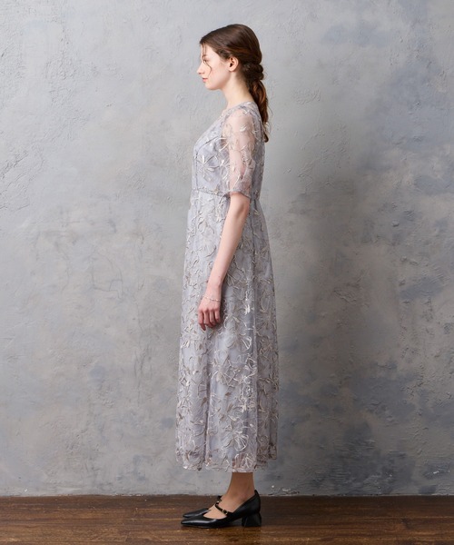 ビオラフラワーモチーフスパンコール刺繍袖付きパーティードレス 結婚