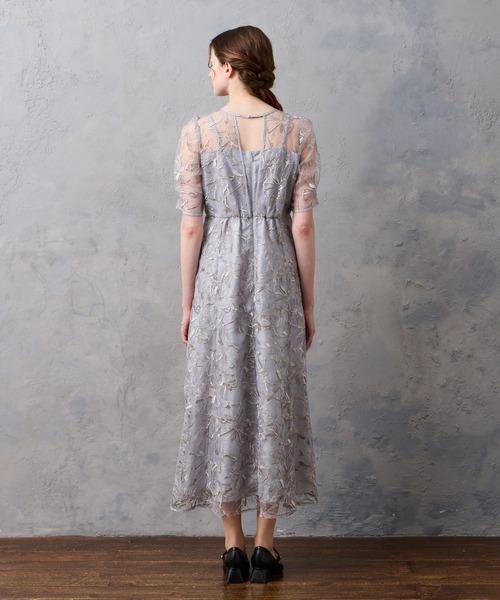 ビオラフラワーモチーフスパンコール刺繍袖付きパーティードレス 結婚