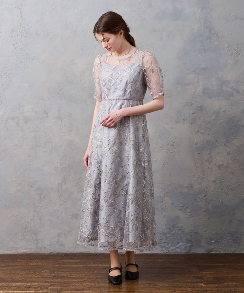 AIMER（エメ）の「ビオラフラワーモチーフスパンコール刺繍袖付きパーティードレス　結婚式　お呼ばれ　ドレス　20代 30代 40代（ドレス・レディース・グリーン/ブラック/サックスブルー/ラベンダー/チャコールグレー・SMALL/MEDIUM/LARGE/X-LARGE）」の6枚目の写真