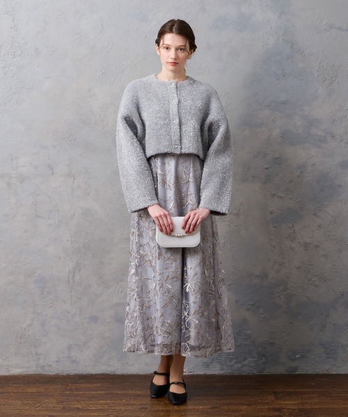 AIMER（エメ）の「ビオラフラワーモチーフスパンコール刺繍袖付きパーティードレス　結婚式　お呼ばれ　ドレス　20代 30代 40代（ドレス・レディース・グリーン/ブラック/サックスブルー/ラベンダー/チャコールグレー・SMALL/MEDIUM/LARGE/X-LARGE）」の9枚目の写真