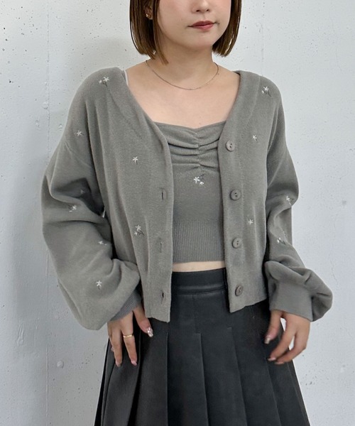 archives(アルシーヴ)の「フラワー刺繍ニットCDアンサンブル(アンサンブル・レディース・チャコールグレー/グレー/モカ/アイボリー・MEDIUM)」の4枚目の写真