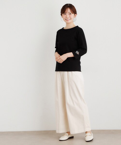 LAURA ASHLEY(ローラアシュレイ)の「【人気アイテム!袖刺繍あり】デラヴェジャージーカットソー(Tシャツ/カットソー・レディース・ブラック/ライトベージュ/レッド系1/オフホワイト・38/40)」の14枚目の写真