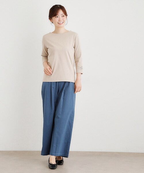 LAURA ASHLEY(ローラアシュレイ)の「【人気アイテム!袖刺繍あり】デラヴェジャージーカットソー(Tシャツ/カットソー・レディース・ブラック/ライトベージュ/レッド系1/オフホワイト・38/40)」の18枚目の写真