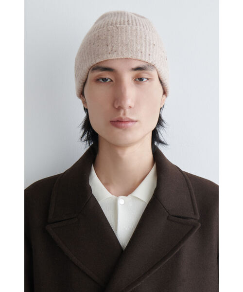 COS(コス)の「ウールカシミヤビーニー(ニットキャップ/ビーニー・レディース・ワイン系/ベージュ・ONESIZE)」の6枚目の写真