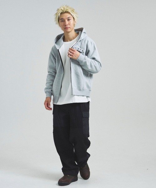 AVIREX（アヴィレックス）の「AVIREX -VARSITY LOGO SWEAT PARKA（パーカー・メンズ・ナチュラル/ブラック・XL/L/M）」の7枚目の写真