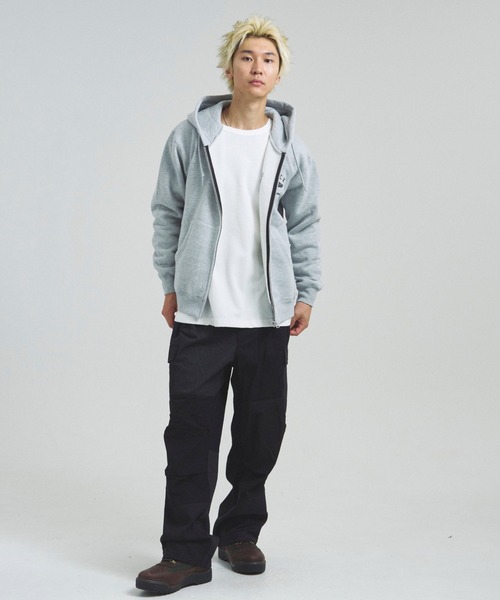 AVIREX（アヴィレックス）の「AVIREX -VARSITY LOGO SWEAT PARKA（パーカー・メンズ・ナチュラル/ブラック・XL/L/M）」の8枚目の写真