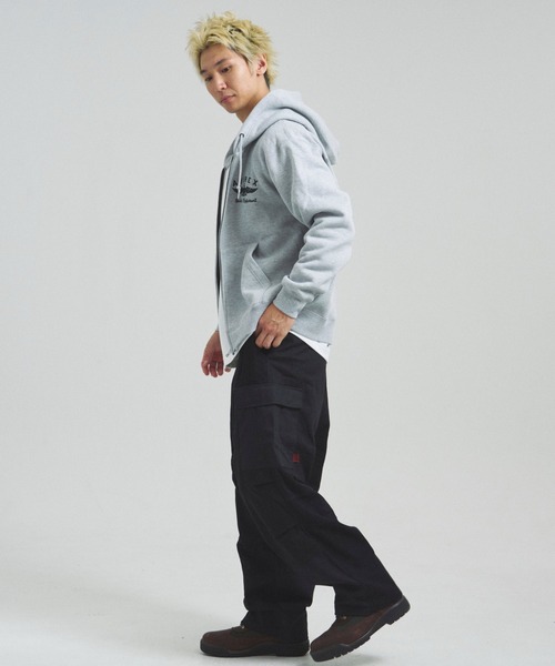 AVIREX（アヴィレックス）の「AVIREX -VARSITY LOGO SWEAT PARKA（パーカー・メンズ・ナチュラル/ブラック・XL/L/M）」の9枚目の写真
