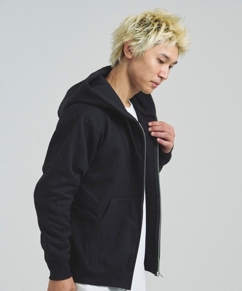 AVIREX（アヴィレックス）の「AVIREX -VARSITY LOGO SWEAT PARKA（パーカー・メンズ・ナチュラル/ブラック・XL/L/M）」の18枚目の写真