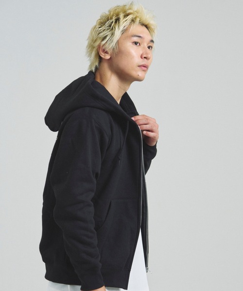 AVIREX（アヴィレックス）の「AVIREX -VARSITY LOGO SWEAT PARKA（パーカー・メンズ・ナチュラル/ブラック・XL/L/M）」の19枚目の写真