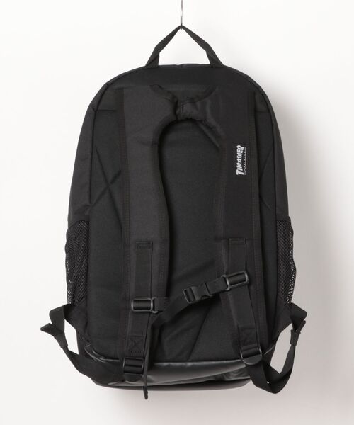 THRASHER（スラッシャー）の「HOMETOWN BACKPACK 35L/THRASHER スラッシャー  リュックサック バックパック ユニセックス 大容量 通学 通勤 PC収納 ストリート スケート（バックパック/リュック・メンズ・ブラック×ホワイト/ブラック×ブラック・FREE）」の6枚目の写真