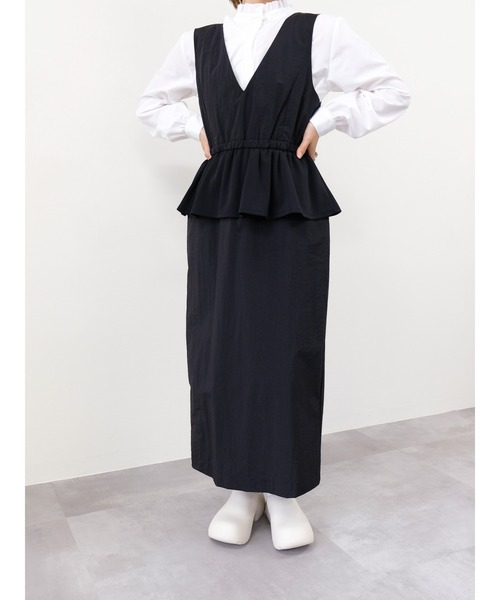 DOLLUPOOPS（ドールアップウップス）の「異素材ペプラムミリタリーライクワンピース（ワンピース・レディース・カーキ/ブラック/ピンク・38）」の2枚目の写真