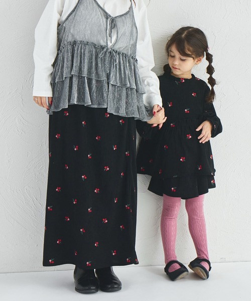 pairmanon(ペアマノン)の「【リンクコーデ】【ママサイズ】フラワー刺繍 コーデュロイ ナロースカート(スカート・レディース・ベージュ/ブラック/イエロー系その他・FREE)」の1枚目の写真