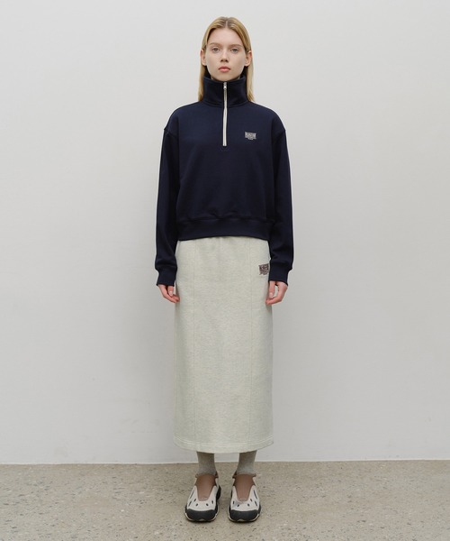 MARITHE + FRANCOIS GIRBAUD(マリテフランソワジルボー)の「W EMBROIDERY CLASSIC LOGO SWEAT SKIRT(スカート・レディース・ブルー/オートミール/Black・SMALL/MEDIUM)」の6枚目の写真