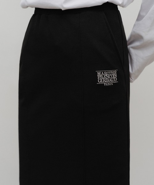 MARITHE + FRANCOIS GIRBAUD(マリテフランソワジルボー)の「W EMBROIDERY CLASSIC LOGO SWEAT SKIRT(スカート・レディース・ブルー/オートミール/Black・SMALL/MEDIUM)」の11枚目の写真