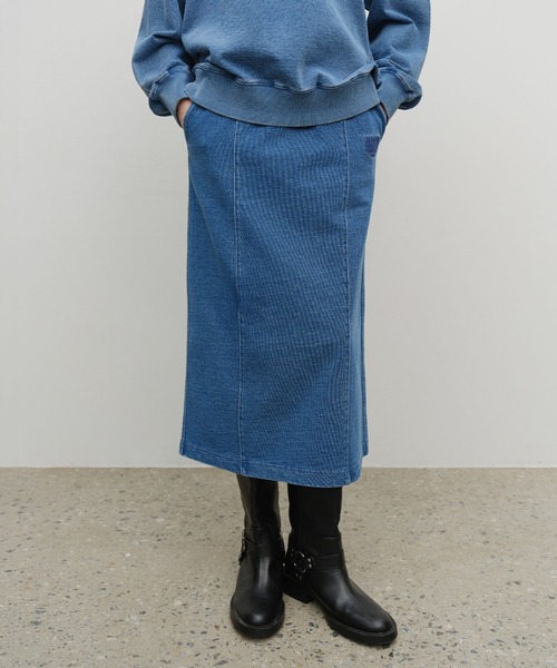 MARITHE + FRANCOIS GIRBAUD(マリテフランソワジルボー)の「W EMBROIDERY CLASSIC LOGO SWEAT SKIRT(スカート・レディース・ブルー/オートミール/Black・SMALL/MEDIUM)」の16枚目の写真