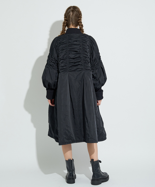 ANNA SUI NYC（アナ スイ エヌ ワイ シー）の「≪ WEB限定 / 追加 ≫ANNA SUI NYC / アナスイエヌワイシー ロングMA-1コート（MA-1・レディース・ブラック/カーキ・FREE）」の6枚目の写真