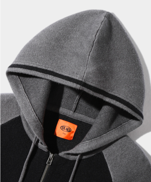 DIMITRI BLACK（ディミトリブラック）の「VLAD TYPE-A ラグランアートワークニットフードジップアップ_ブラック（ニット/セーター・レディース・その他・MEDIUM/LARGE/X-LARGE）」の5枚目の写真