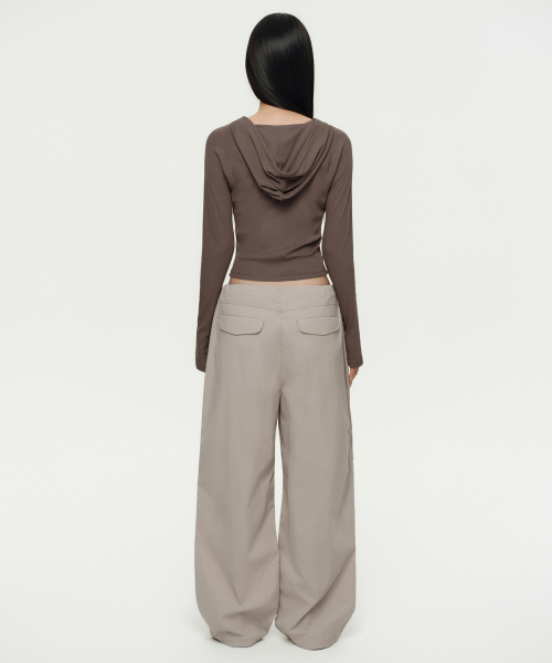 MUSINSA STANDARD WOMAN（ムシンサスタンダードウーマン）の「ウィメンズパラシュートパンツ[ライトベージュ]（スウェットパンツ・レディース・その他・30/24/26/28/22）」の3枚目の写真