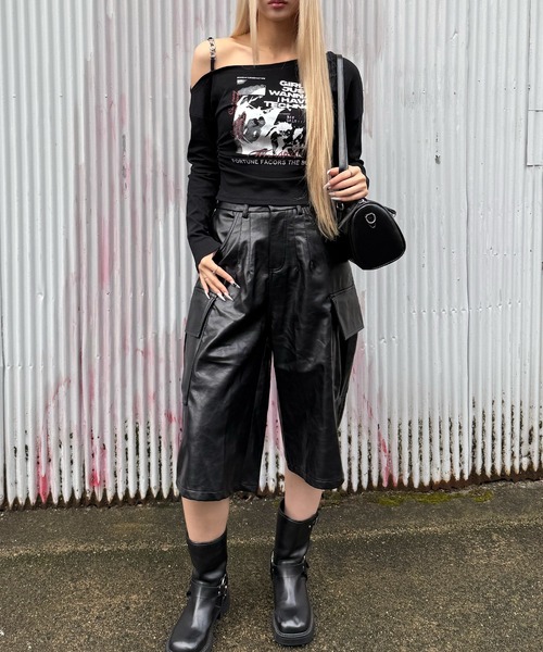 Figments(フィグメンツ)の「合皮カーゴハーフパンツ(その他パンツ・レディース・ブラック・FREE)」の2枚目の写真