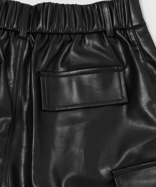 Figments(フィグメンツ)の「合皮カーゴハーフパンツ(その他パンツ・レディース・ブラック・FREE)」の6枚目の写真