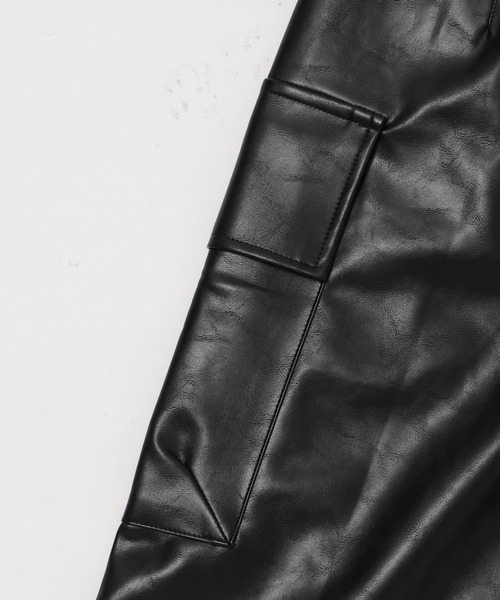 Figments(フィグメンツ)の「合皮カーゴハーフパンツ(その他パンツ・レディース・ブラック・FREE)」の7枚目の写真