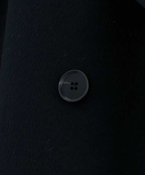 INDIVI（インディヴィ）の「【軽やか／ゆったり】ウール混ショートトレンチコート（トレンチコート・レディース・ライトグレー系8/ブラック・05/13/15 /36/38/40）」の7枚目の写真