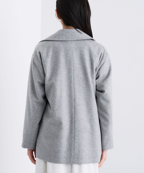 INDIVI（インディヴィ）の「【軽やか／ゆったり】ウール混ショートトレンチコート（トレンチコート・レディース・ライトグレー系8/ブラック・05/13/15 /36/38/40）」の14枚目の写真