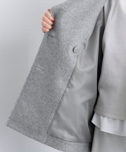 INDIVI（インディヴィ）の「【軽やか／ゆったり】ウール混ショートトレンチコート（トレンチコート・レディース・ライトグレー系8/ブラック・05/13/15 /36/38/40）」の18枚目の写真