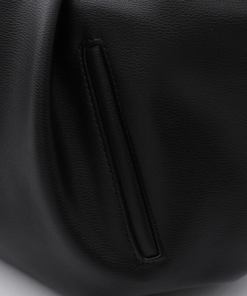 WEGO(ウィゴー)の「WEGO/タックポケットBIGショルダー(ショルダーバッグ・レディース・ワイン/ブラック/ホワイト/ブラウン・FREE)」の15枚目の写真