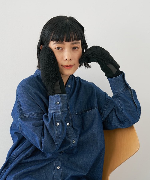 collex（コレックス）の「【福田手袋】【タッチパネル対応】ボアミトングローブ（手袋・レディース・ブラック/アイボリー/チャコールグレー・フリー）」の4枚目の写真