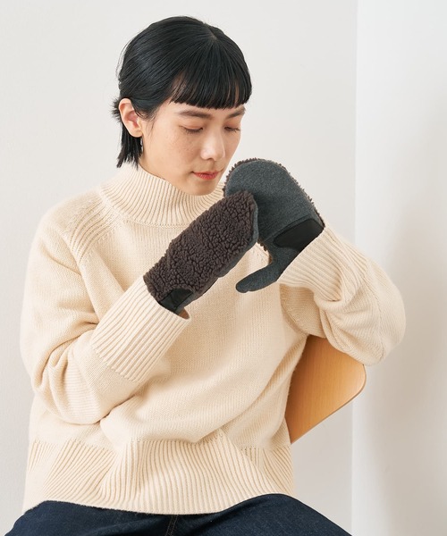 collex（コレックス）の「【福田手袋】【タッチパネル対応】ボアミトングローブ（手袋・レディース・ブラック/アイボリー/チャコールグレー・フリー）」の7枚目の写真