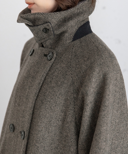 POU DOU DOU（プードゥドゥ）の「ダブルボタンハイネックコート（その他アウター・レディース・ダークブラウン/ライトグレー/ネイビー・M）」の15枚目の写真