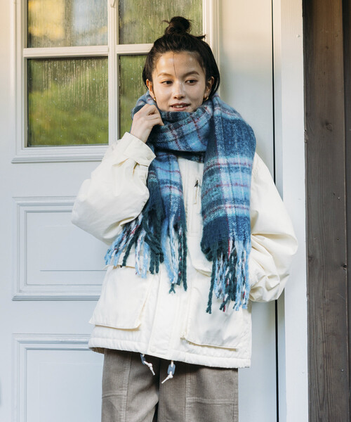 FREAK'S STORE(フリークスストア)の「チェック柄 ボリューム マフラー(マフラー・メンズ・ブラック/オリーブ/ブラウン/ベージュ/ネイビー・ONE SIZE)」の17枚目の写真