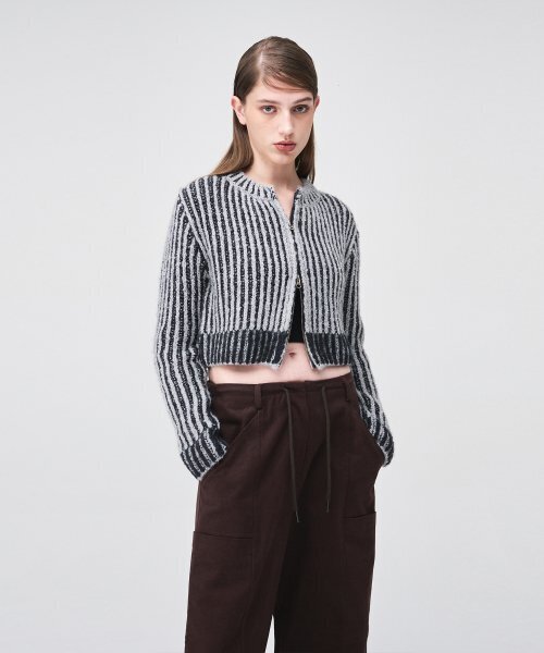 ETMON(エトモン)の「Ribbed Zip-Up Knit Cardigan Grey(カーディガン/ボレロ・レディース・その他・FREE)」の5枚目の写真