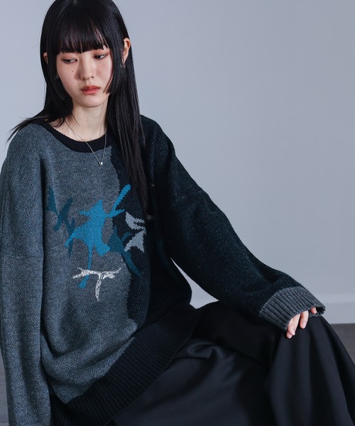 kOhAKU（コハク）の「『配色箔プリントアート柄ニット』（ニット/セーター・レディース・ブラック・FREE）」の8枚目の写真