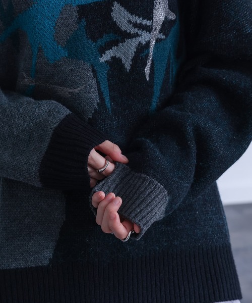 kOhAKU（コハク）の「『配色箔プリントアート柄ニット』（ニット/セーター・レディース・ブラック・FREE）」の15枚目の写真