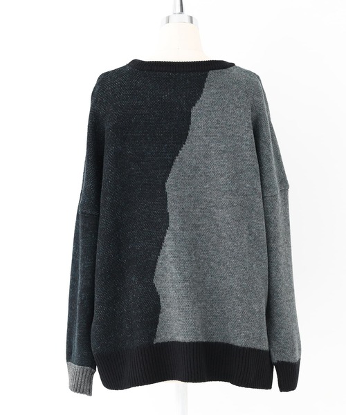 kOhAKU（コハク）の「『配色箔プリントアート柄ニット』（ニット/セーター・レディース・ブラック・FREE）」の20枚目の写真