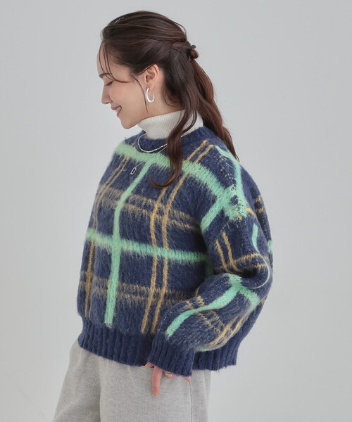 Cutie Blonde（キューティーブロンド）の「【S-LL】女性らしさ漂う ふわふわチェック柄ニット（ニット/セーター・レディース・ホワイト系2/ネイビー系1/ピンク系・01/02/04/03）」の9枚目の写真