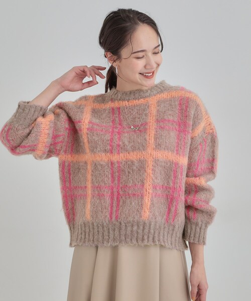 Cutie Blonde（キューティーブロンド）の「【S-LL】女性らしさ漂う ふわふわチェック柄ニット（ニット/セーター・レディース・ホワイト系2/ネイビー系1/ピンク系・01/02/04/03）」の12枚目の写真