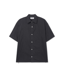 APOSTROPHE COMMA（アポストロフィコンマ）の「ホリゾンナイロンストリング半袖シャツ_ブラック（シャツ/ブラウス）」