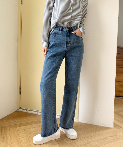 BBAEBBAE（ペッペ）の「ハイウエストロングワイドブーツカットデニムパンツ（デニムパンツ・レディース・ブルー・SMALL/MEDIUM/LARGE/X-LARGE/XX-LARGE）」の4枚目の写真