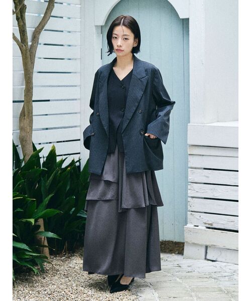 LAGUNAMOON（ラグナムーン）の「カフスダブルテーラードジャケット（テーラードジャケット・レディース・グレー/チャコールグレー/ベージュ・FREE）」の5枚目の写真